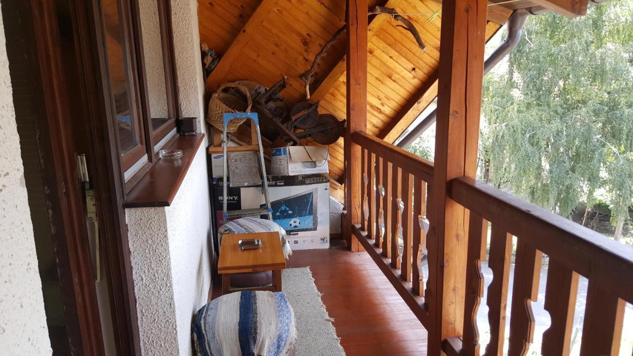"Athos"Apartment Potkrovlje วิเชกราด ภายนอก รูปภาพ