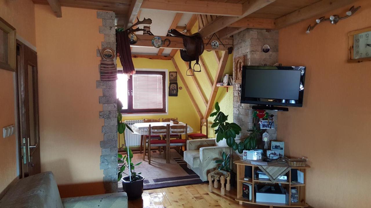 "Athos"Apartment Potkrovlje วิเชกราด ภายนอก รูปภาพ