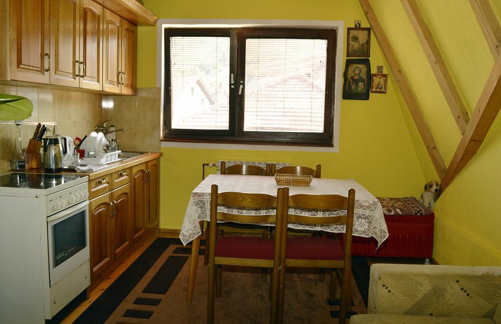 "Athos"Apartment Potkrovlje วิเชกราด ภายนอก รูปภาพ